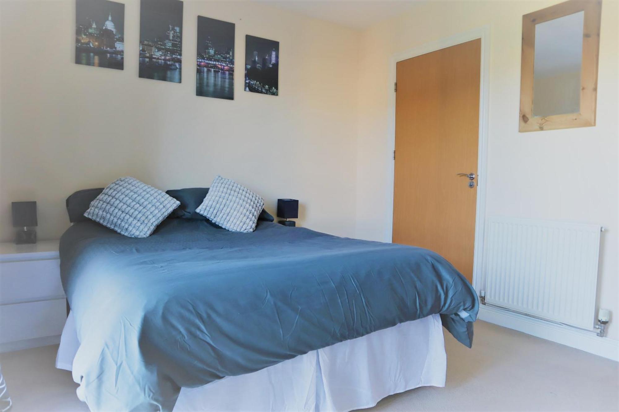 2Br Apt In Crawley W Parking - Near Gatwick Crawley (West Sussex) Exterior foto